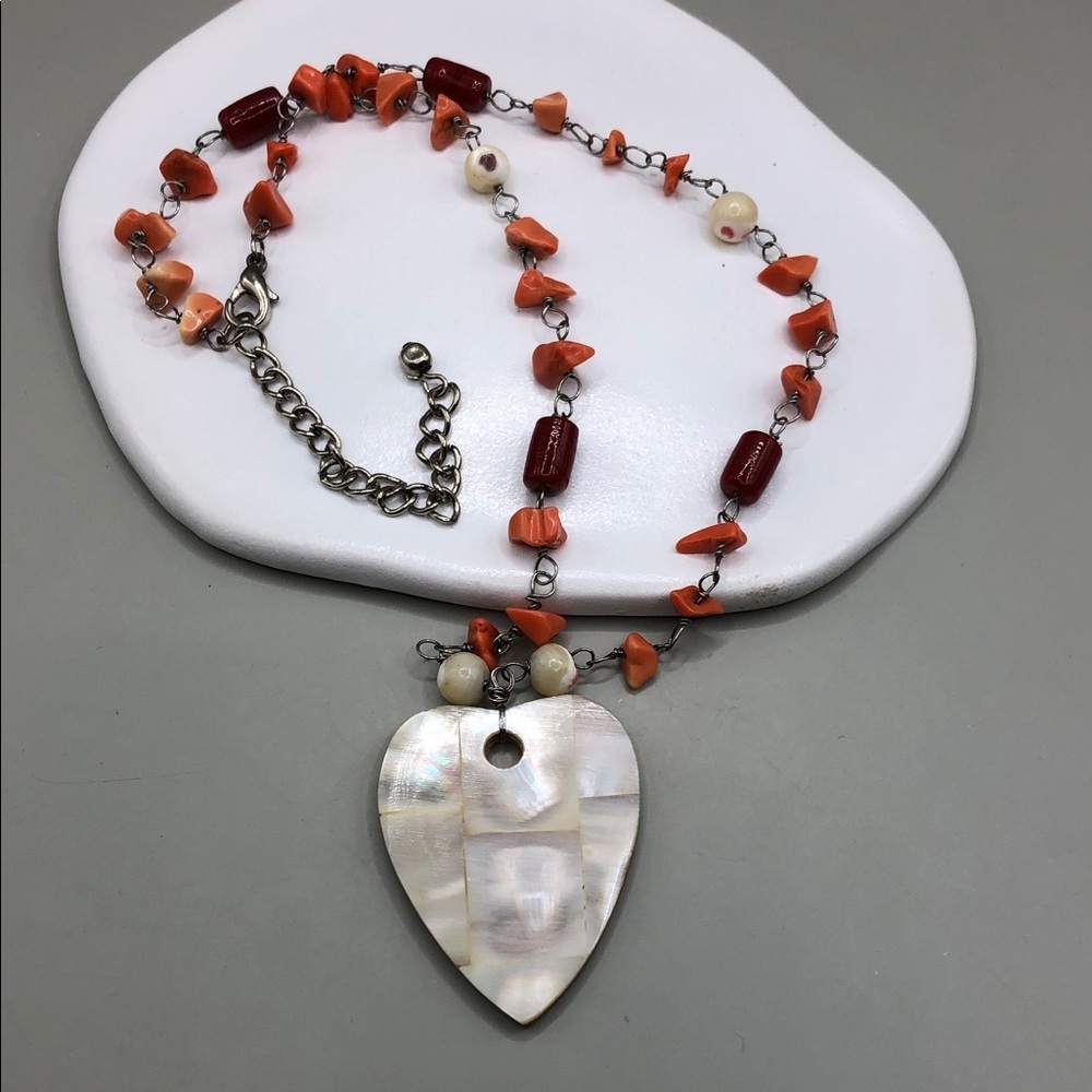 Mother of pearl MoP heart pendant bead necklace boho romantic free spirit.